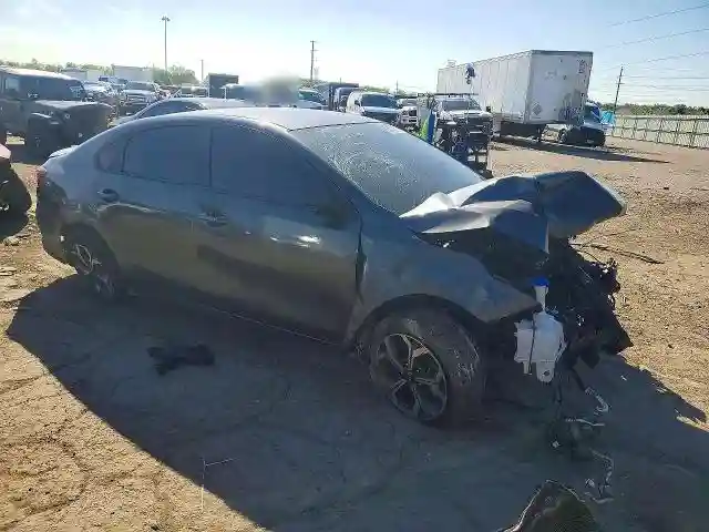3KPF24ADXME266846 2021 KIA FORTE-3