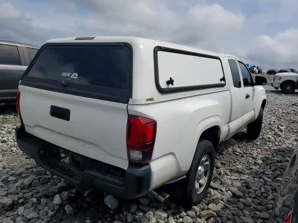 5TFRX5GN8JX125211 2018 TOYOTA TACOMA-2