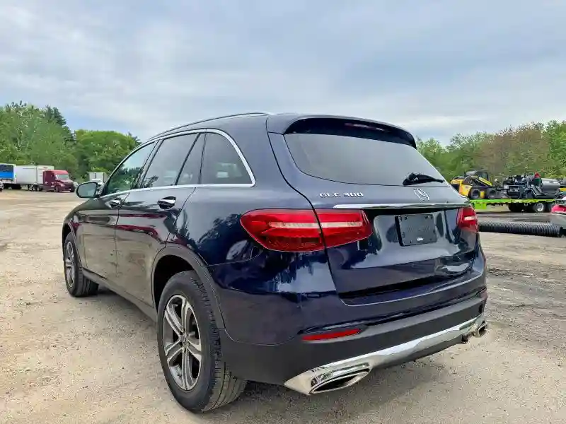 WDC0G4KB1K1001831 2019 MERCEDES-BENZ GLC-CLASS-2