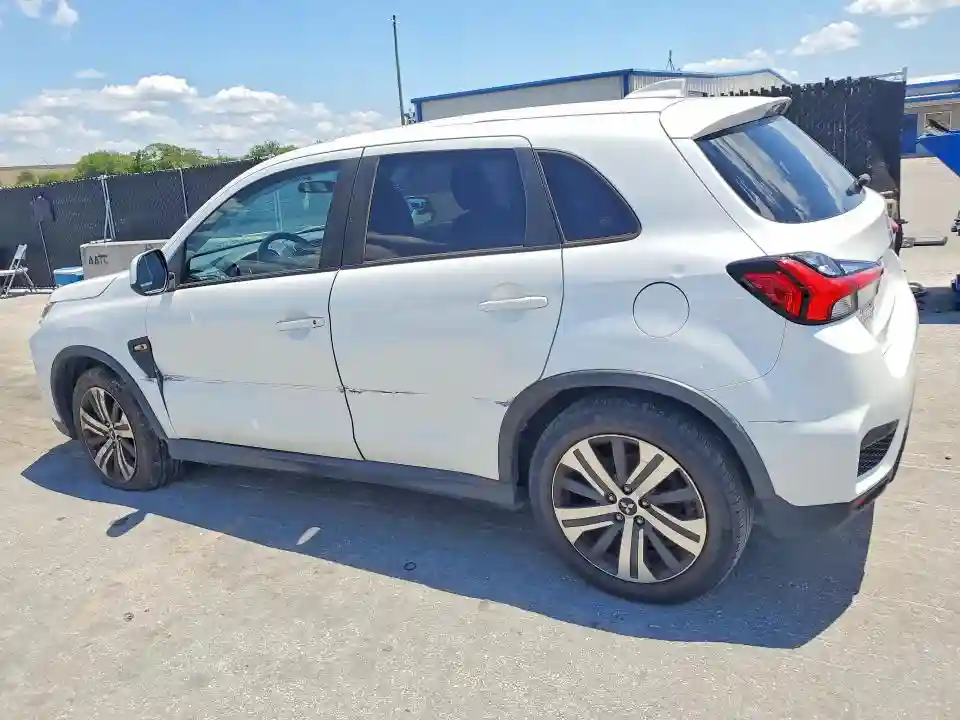 JA4AP3AU6LU016729 2020 MITSUBISHI OUTLANDER-1