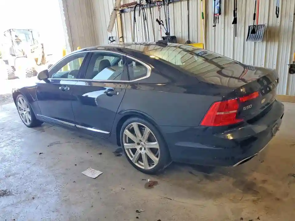 YV1A22ML1H1003472 2017 VOLVO S90-1
