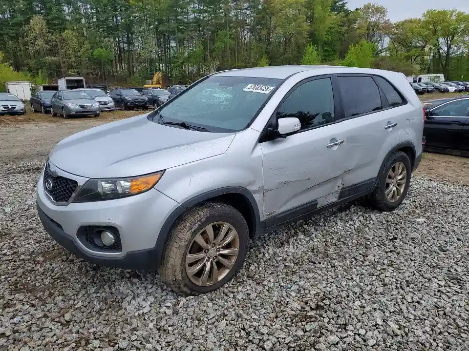 5XYKUCA16BG013452 2011 KIA SORENTO-0