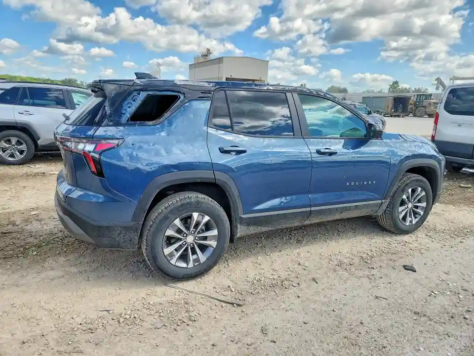 3GNAXPEG2TL212699 2026 CHEVROLET EQUINOX-2