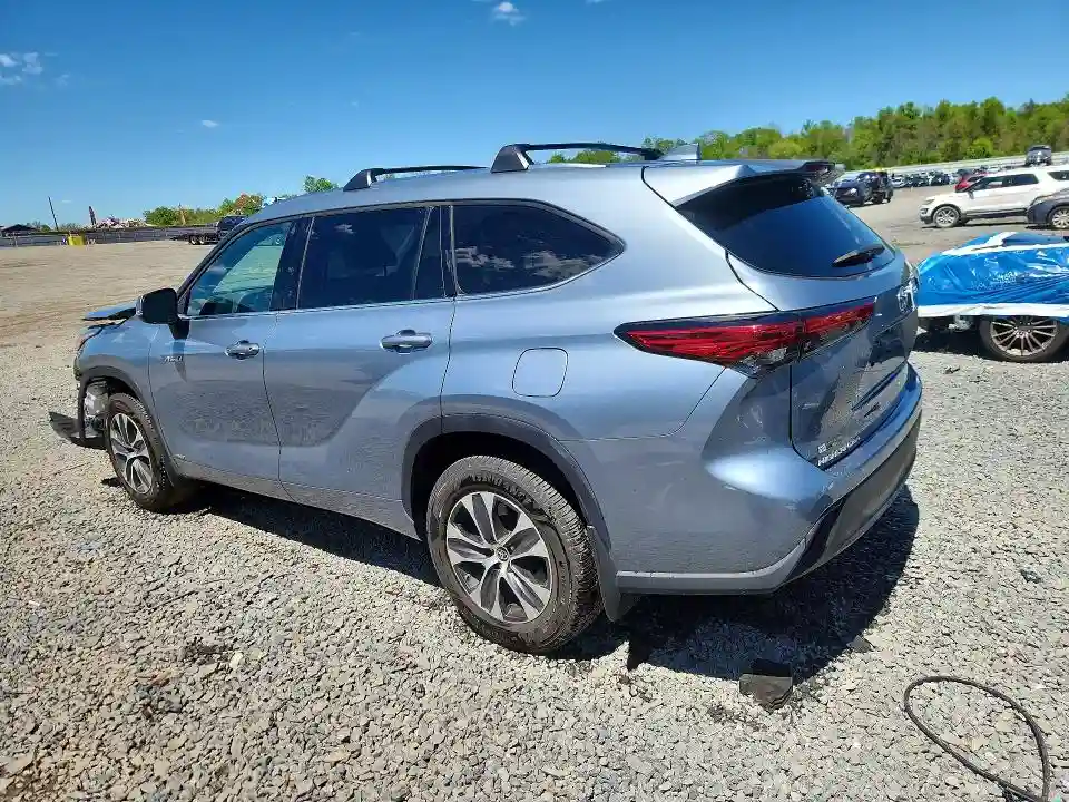 5TDHBRCH6MS057826 2021 TOYOTA HIGHLANDER-1