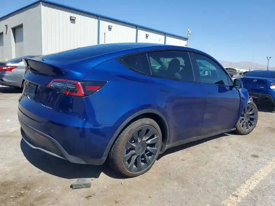 7SAYGDEE4NF458307 2022 TESLA MODEL Y-2