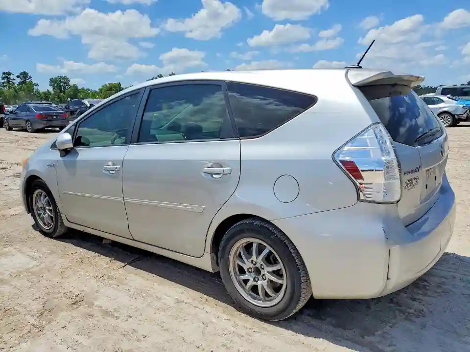 JTDZN3EU6C3149716 2012 TOYOTA PRIUS V TH-1