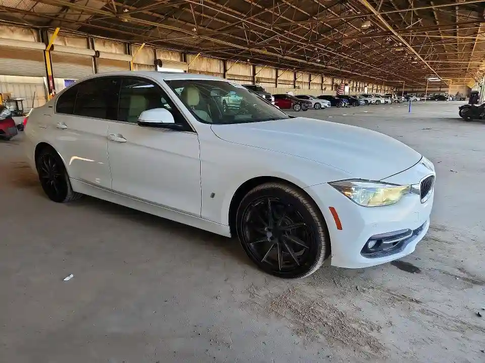 WBA8E1C52JA756813 2018 BMW 3 SERIES-3