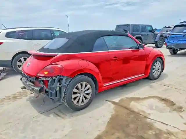 3VW5DAAT8JM516630 2018 VOLKSWAGEN BEETLE-2