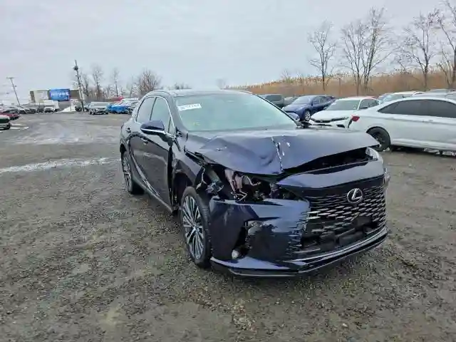 2T2BBMCA3SC076363 2025 LEXUS-2