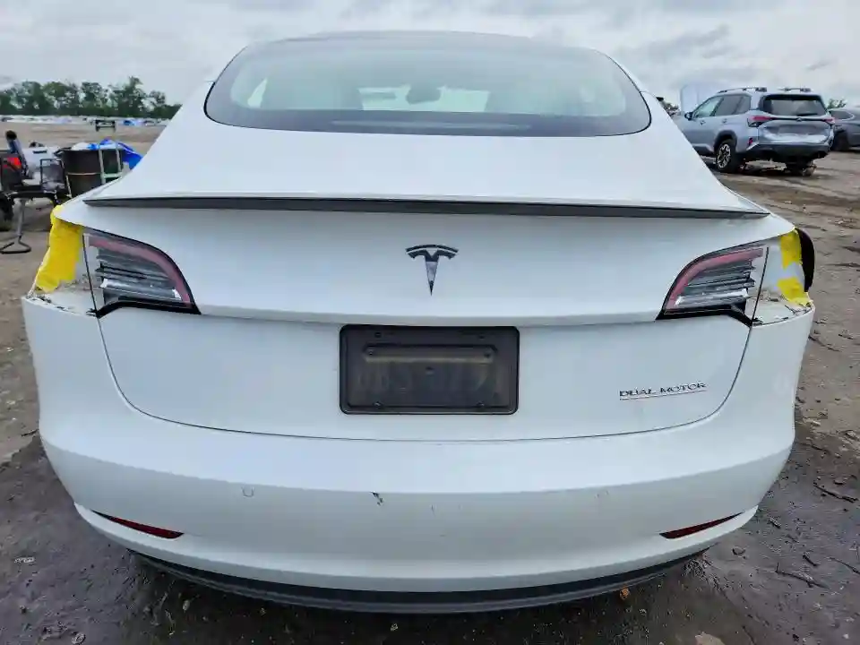 5YJ3E1ECXMF044635 2021 TESLA MODEL 3-5