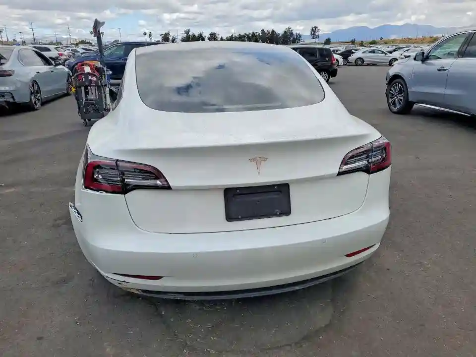 5YJ3E1EA0MF073222 2021 TESLA MODEL 3-5