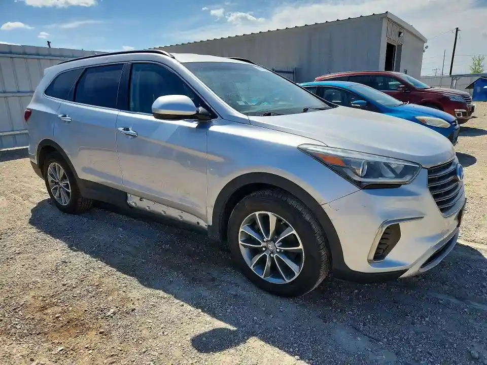 KM8SMDHF9HU179197 2017 HYUNDAI SANTA FE-3