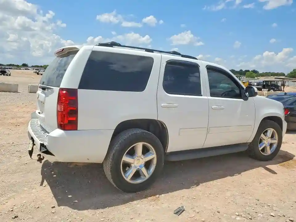 1GNSCAE00BR384043 2011 CHEVROLET TAHOE-2