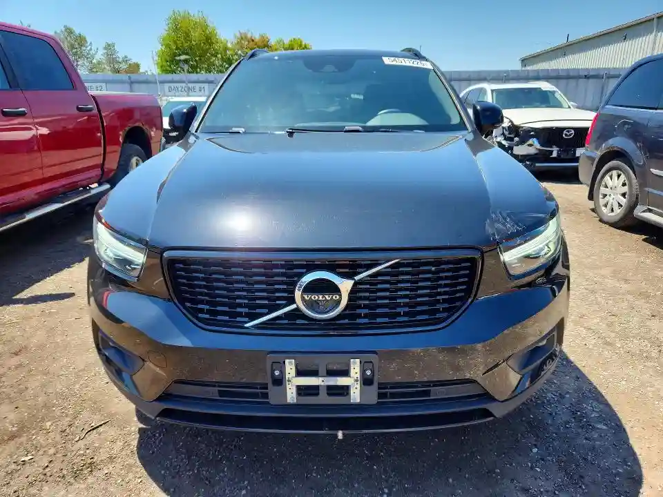 YV4162UM7K2048658 2019 VOLVO XC40-4