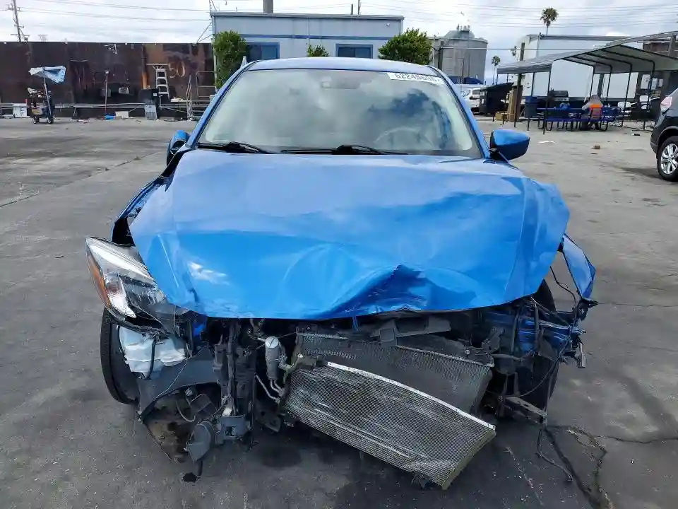 3MYDLBYV8JY318042 2018 TOYOTA YARIS IA B-4