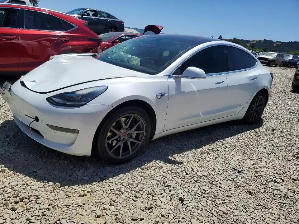 5YJ3E1EA6JF041211 2018 TESLA MODEL 3-0