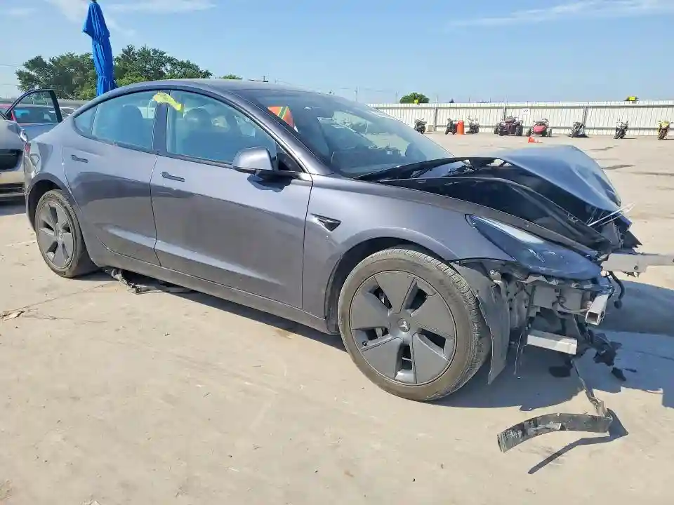 5YJ3E1EA2PF665225 2023 TESLA MODEL 3-3