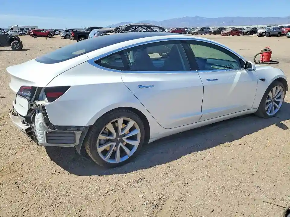 5YJ3E1EB2LF801517 2020 TESLA MODEL 3-2