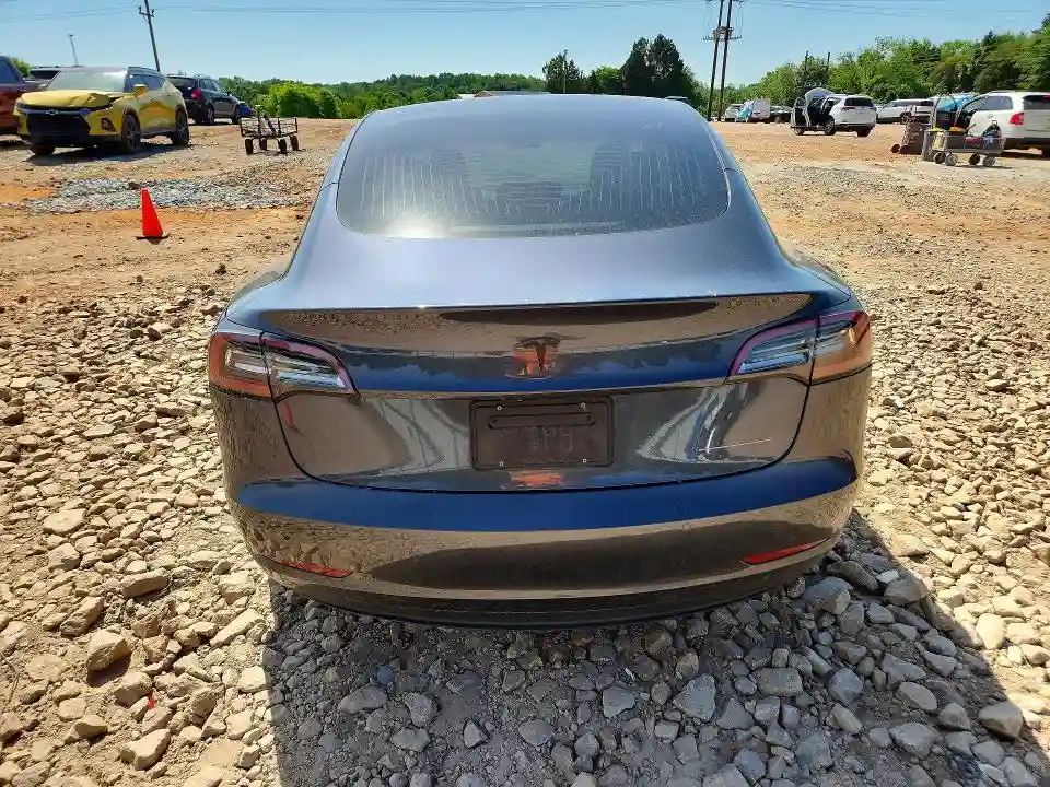 5YJ3E1EC8LF586203 2020 TESLA MODEL 3-5