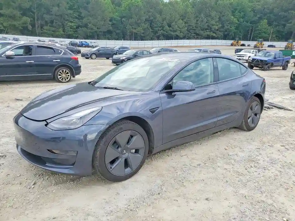 5YJ3E1EA2PF464473 2023 TESLA MODEL 3-0