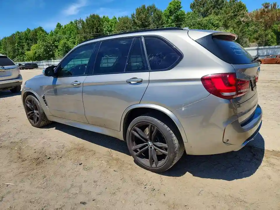 5YMKT6C53J0X21271 2018 BMW X5-1