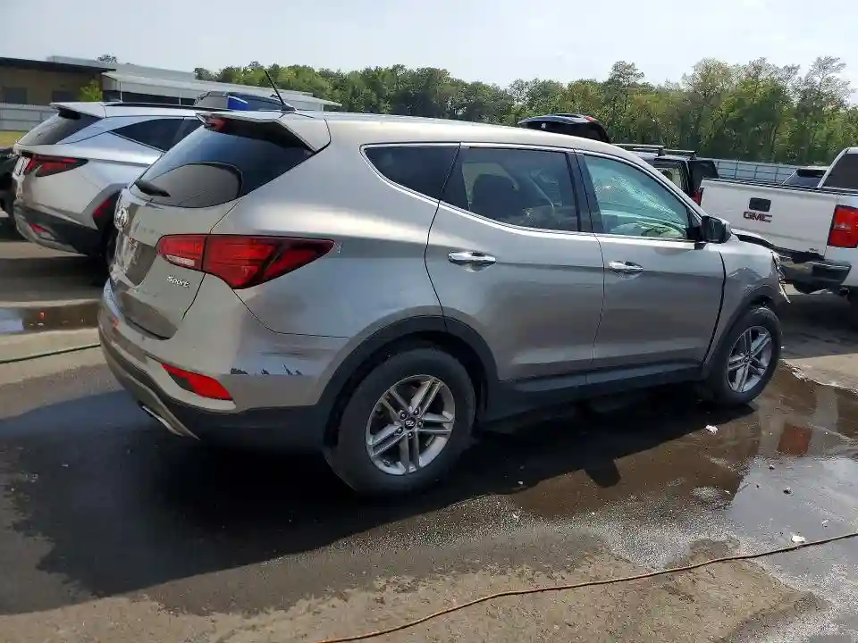 5XYZT3LB1JG538523 2018 HYUNDAI SANTA FE-2
