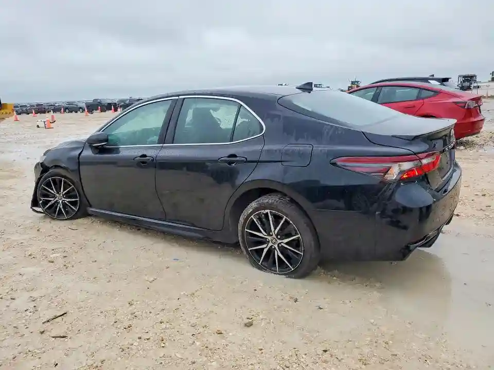 4T1G11AK3NU642936 2022 TOYOTA CAMRY-1