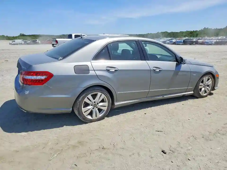 WDDHF2EBXBA451057 2011 MERCEDES-BENZ E-CLASS-2