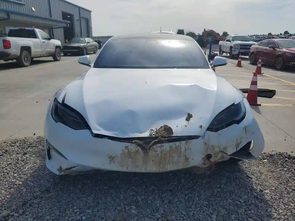 5YJSA1E51SF549887 2025 TESLA MODEL S-4