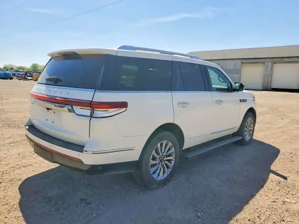 5LMJJ2NG2PEL12930 2023 LINCOLN NAVIGATOR-2