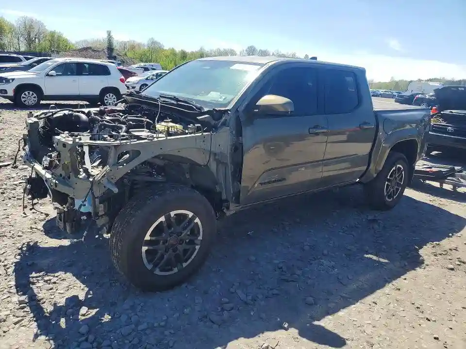 3TYLE5JN3ST098998 2025 TOYOTA TACOMA-0