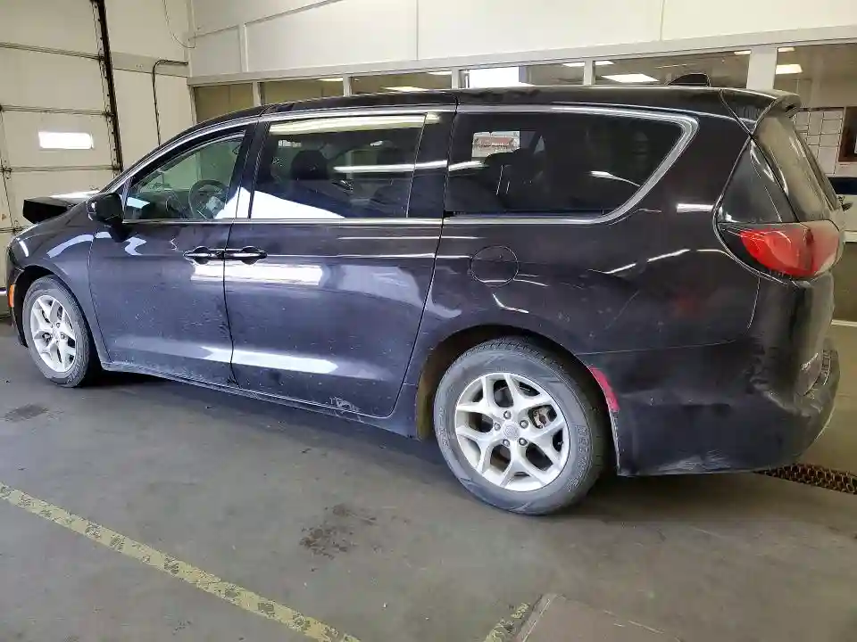2C4RC1BG2HR833234 2017 CHRYSLER PACIFICA-1