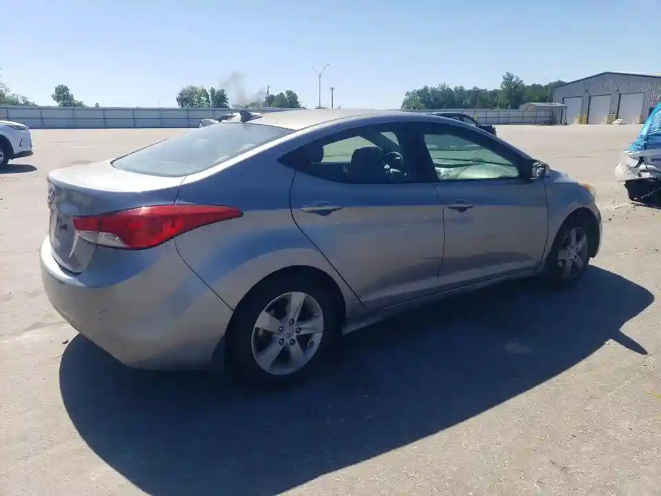 KMHDH4AE7DU557316 2013 HYUNDAI ELANTRA-2