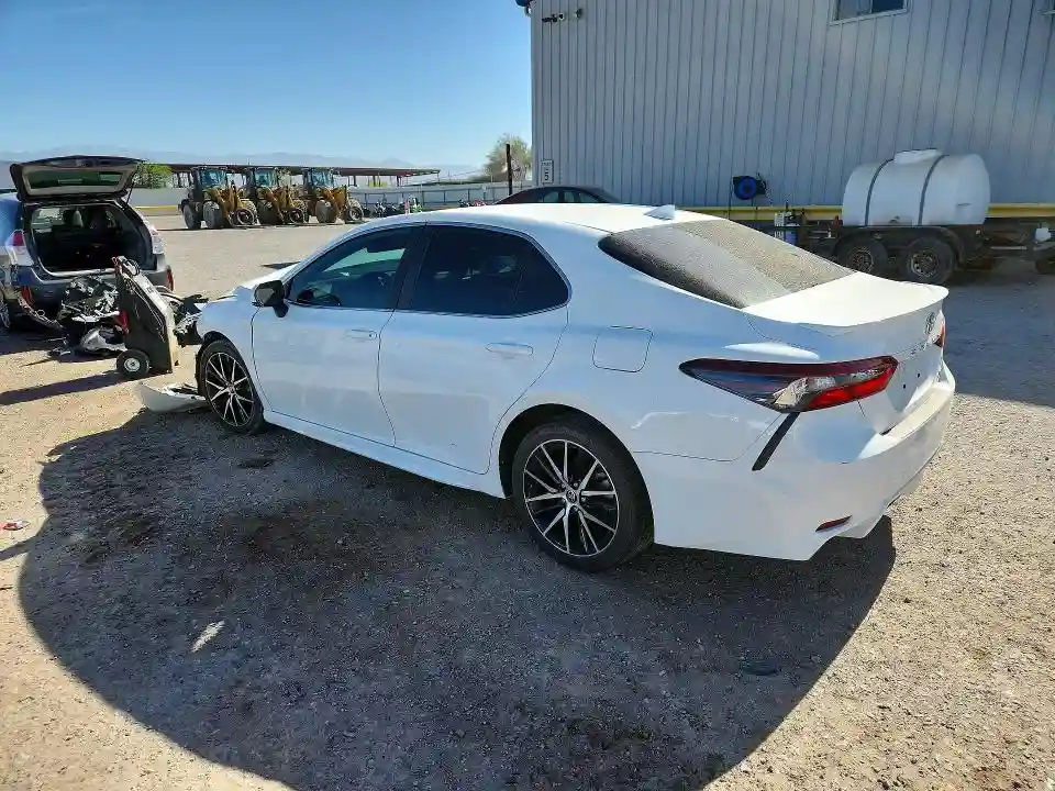 4T1G11AK4NU647577 2022 TOYOTA CAMRY-1