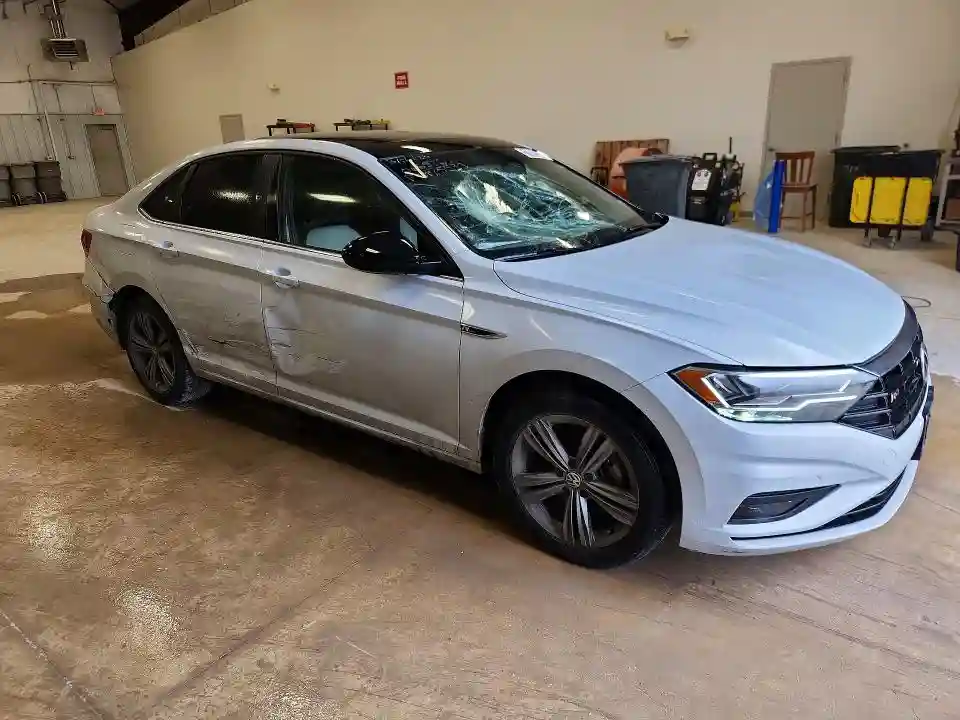 3VWC57BU4KM066586 2019 VOLKSWAGEN JETTA-3