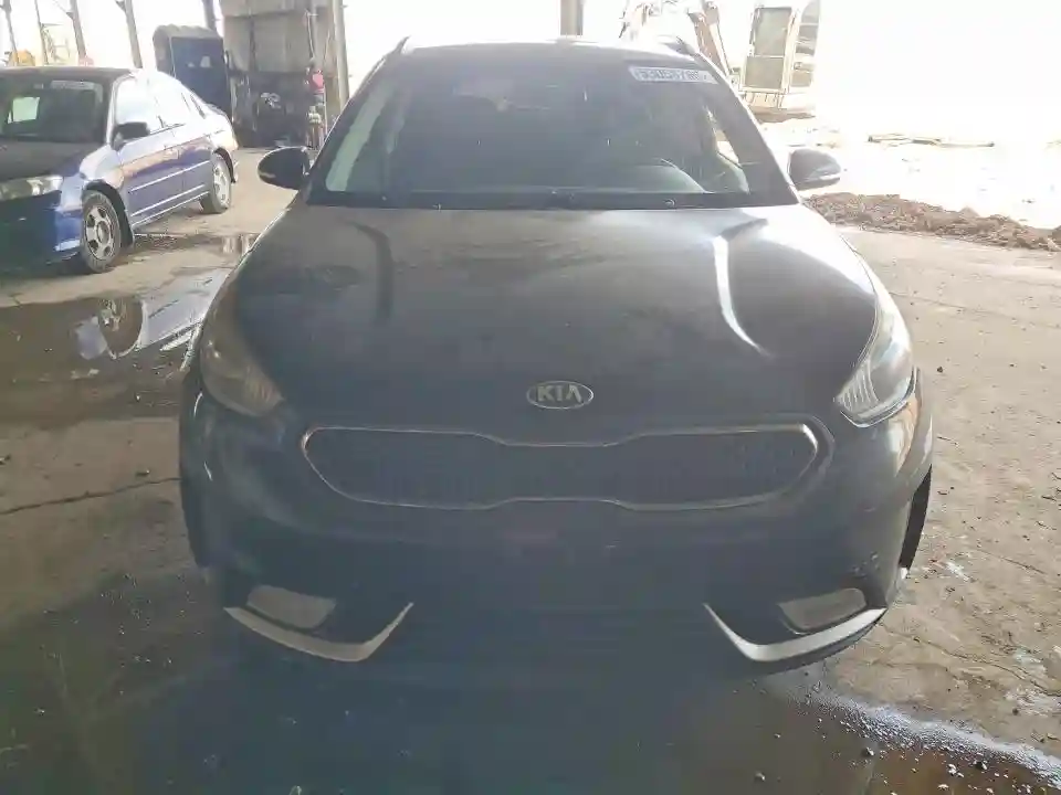 KNDCC3LC7J5143642 2018 KIA NIRO-4