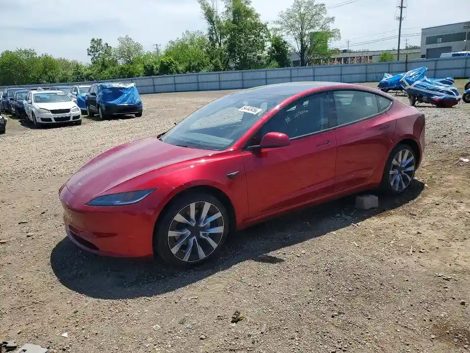 5YJ3E1EB6SF916376 2025 TESLA MODEL 3-0