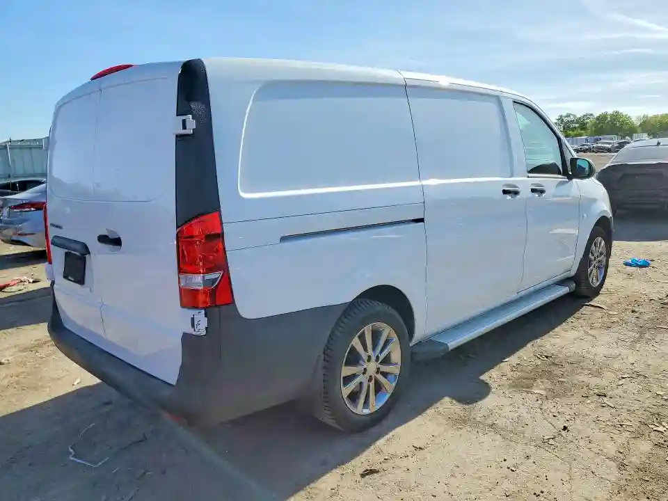 WD3PG2EA7H3226404 2017 MERCEDES-BENZ METRIS-2