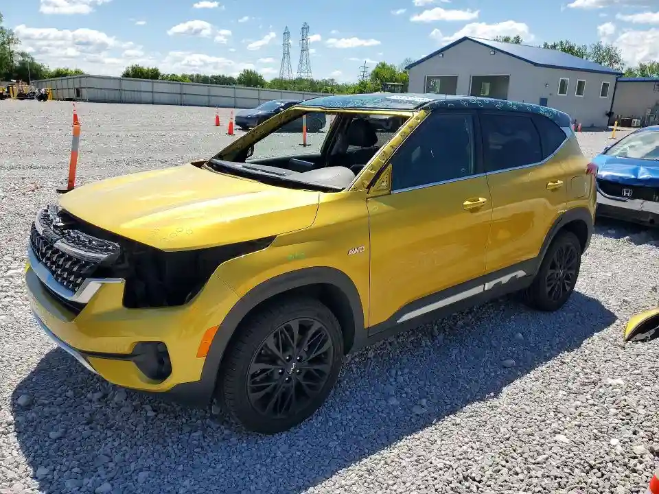 KNDEUCA21N7303637 2022 KIA SELTOS-0