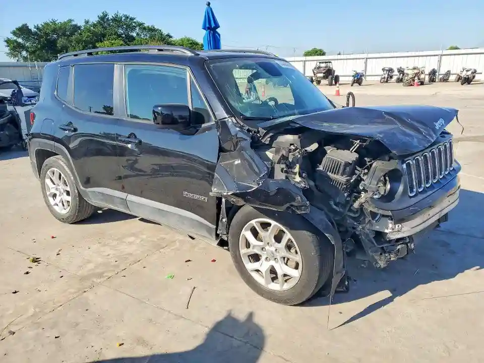 ZACCJABB5JPJ20447 2018 JEEP RENEGADE-3