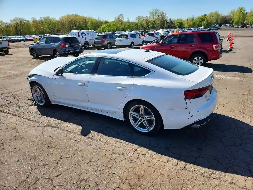WAUFACF58NA018191 2022 AUDI A5-1