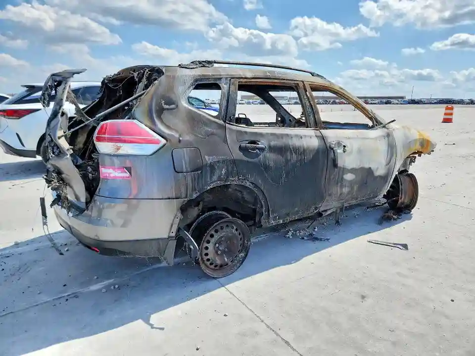 KNMAT2MT8GP681540 2016 NISSAN ROGUE-2