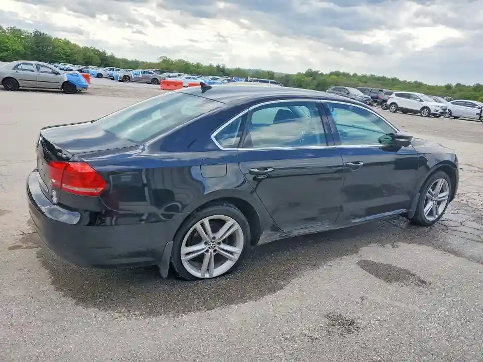 1VWBT7A30EC082087 2014 VOLKSWAGEN PASSAT-2