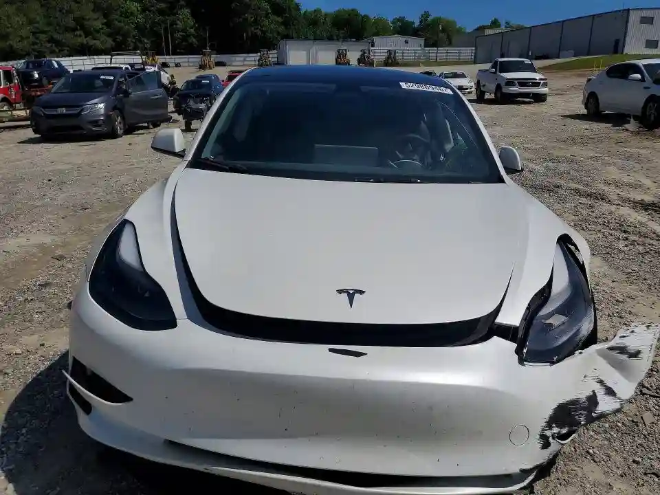 5YJ3E1EA1PF547005 2023 TESLA MODEL 3-4