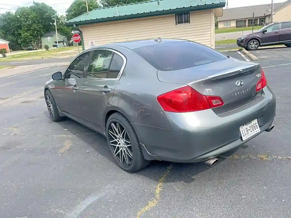 JN1DV6AR8BM650020 2011 INFINITI G25-2