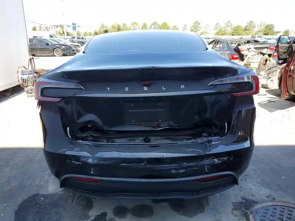 5YJ3E1EA0SF069748 2025 TESLA MODEL 3-5