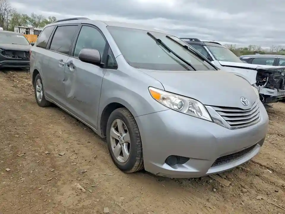5TDKK3DCXFS590058 2015 TOYOTA SIENNA-3