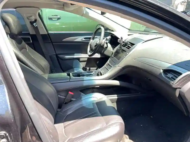 3LN6L2JK6DR815611 2013 LINCOLN MKZ-4