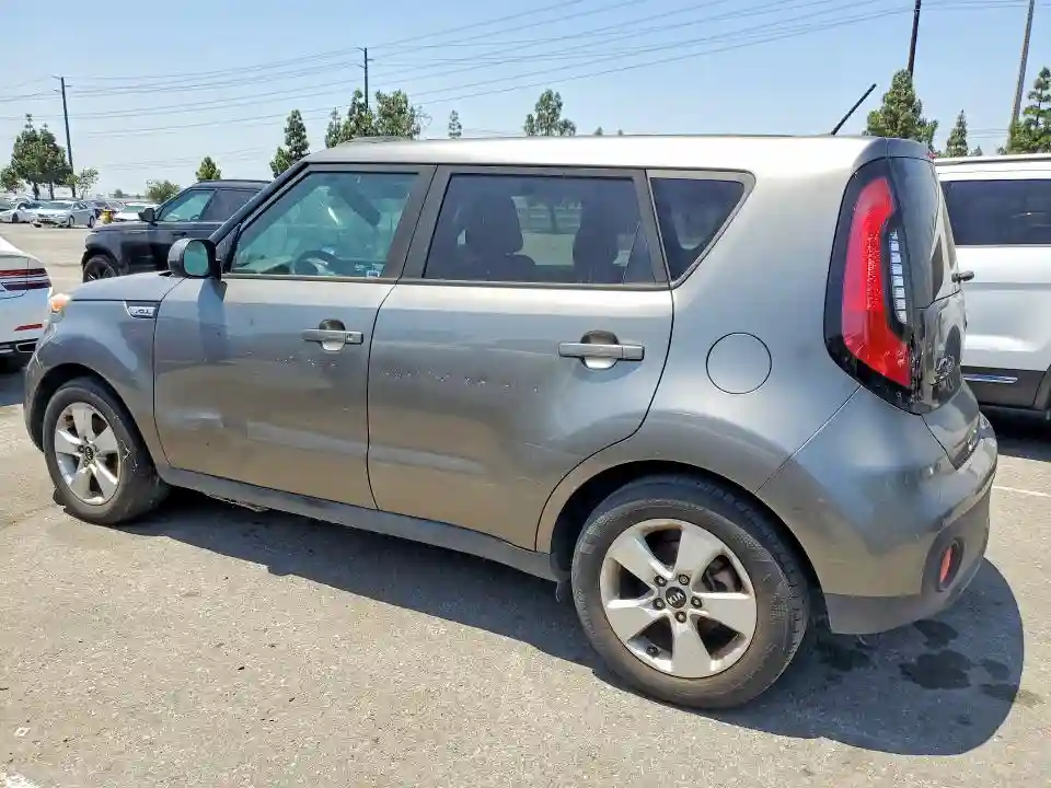 KNDJN2A22J7536555 2018 KIA SOUL-1