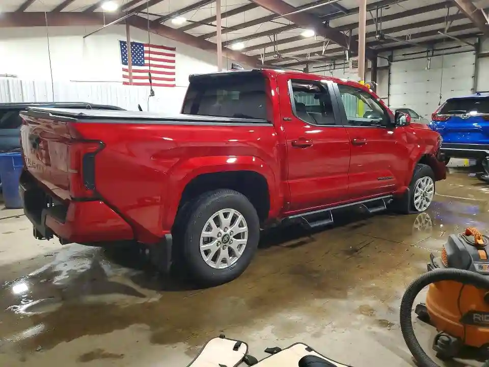 3TYLB5JN7ST101863 2025 TOYOTA TACOMA-2